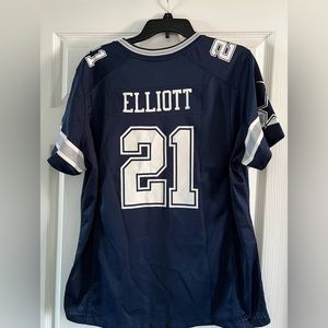 Cowboys jersey.